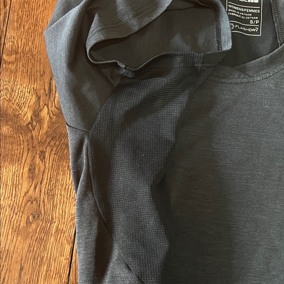 The North Face Women's Charcoal Short Sleeve Tee - Picture 3 of 4